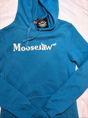 NWT Teal Blue Moosejaw Mountaineering Logo Graphic Pullover Hoodie Sweatshirt, M